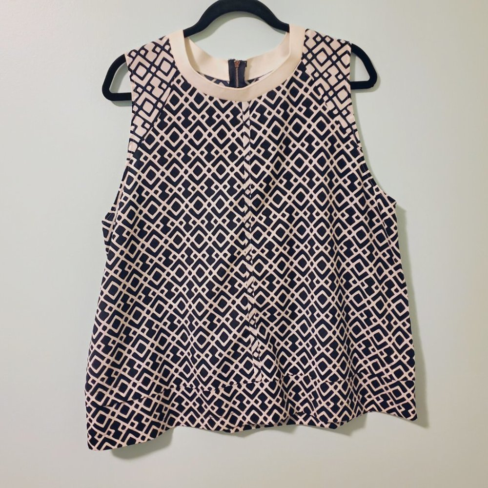 CHIC Geometric Top